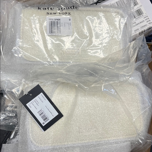 kate spade new york womens 
Liv Crinkle Patent Shoulder Bag - Picture 5 of 5